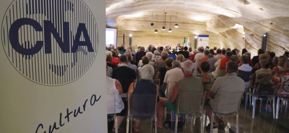 Contro il degrado e per il recupero degli spazi urbani arrivano i nonni e i pensionati: accordo tra l'Anci e il Cna